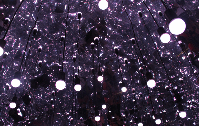 1437620132615042.jpg 凯芙兰联合品牌特约艺术家打造灯光艺术展.JPG