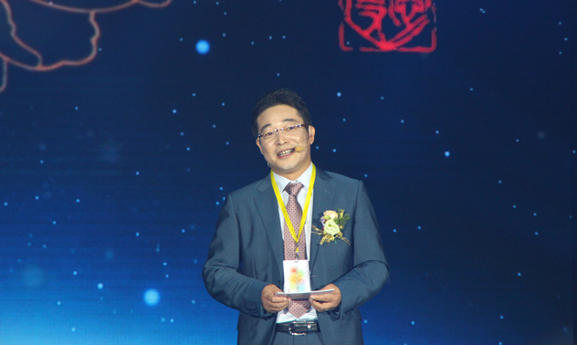 1440048182406960.jpg 博爱美业总经理刘峰做发言分享.JPG