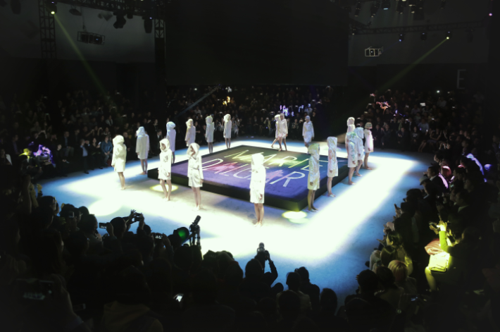 玛丽黛佳第五届时尚跨界艺术展“无感之上” 玛丽黛佳第五届时尚跨界艺术展“无感之上”