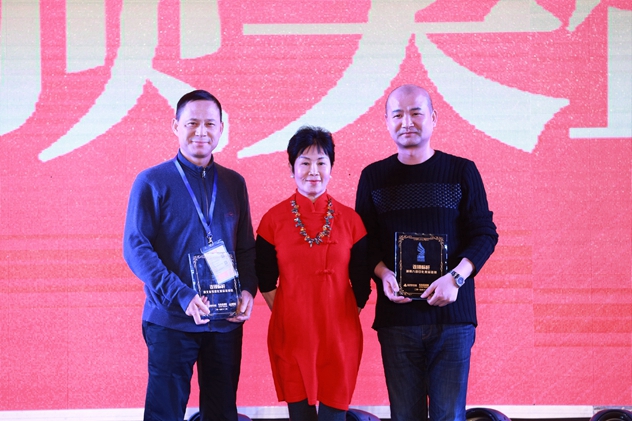 1450363923358890.jpg 连锁标杆1.JPG