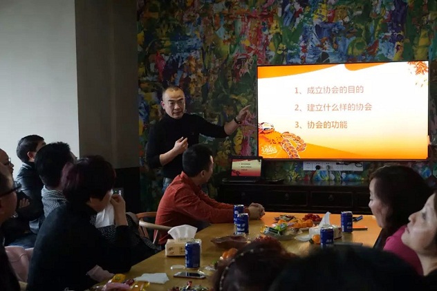 1453528050652874.jpg 向.jpg