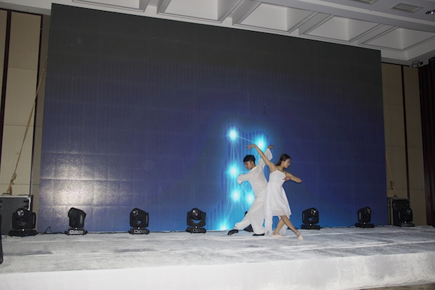 1464961913411723.jpg 现场表演2.jpg