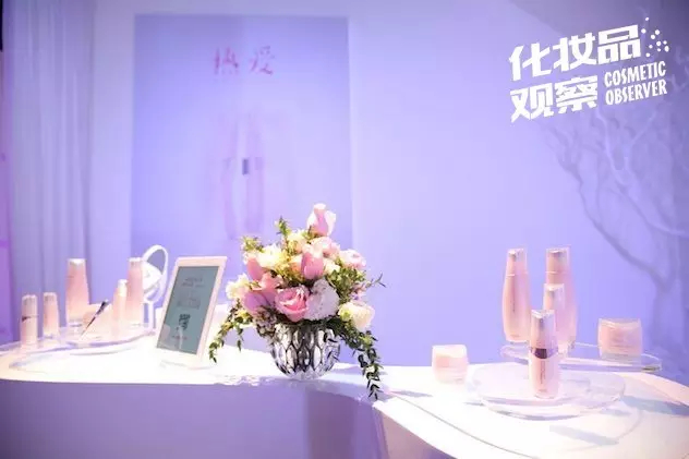 丸美白色之恋温感淡黑眼霜 丸美白色之恋温感淡黑眼霜