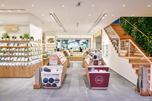 悦诗风吟韩国明洞旗舰店 悦诗风吟韩国明洞旗舰店
