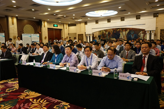 1479617578154345.jpg “大粽瓶”亮相高交会 独享千亿级健康护理大市场1.jpg