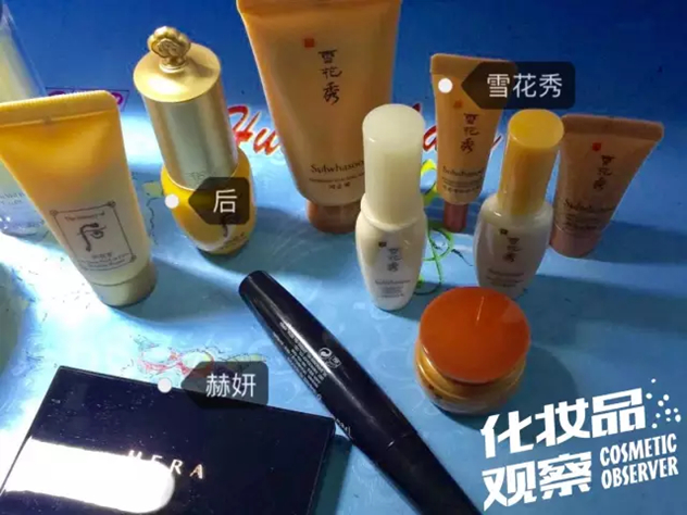 我们翻了10个00后妈妈的化妆包 发现她们最爱的品牌