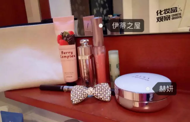 我们翻了10个00后妈妈的化妆包 发现她们最爱的品牌