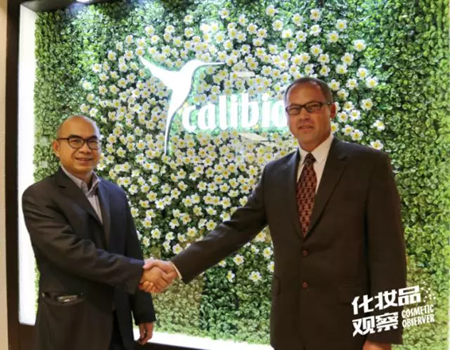 上海伊黎洛国际贸易有限公司总经理吴桂辉(左) 上海伊黎洛国际贸易有限公司总经理吴桂辉(左)