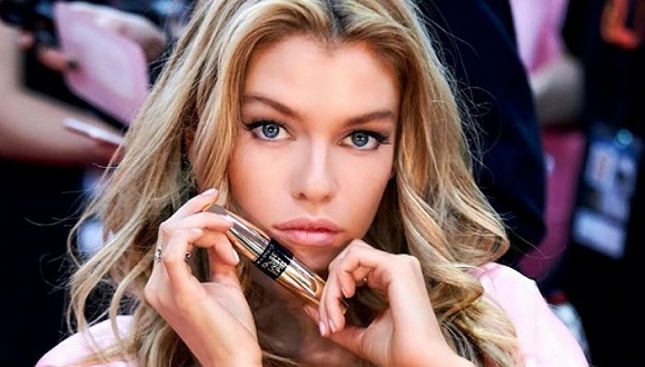 蜜丝佛陀新任代言人：维密天使Stella Maxwell