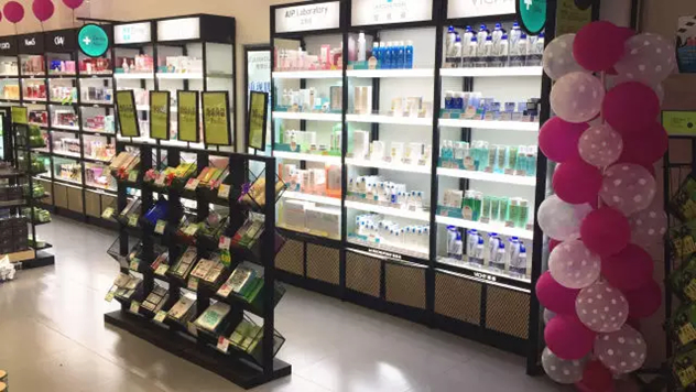 娇兰佳人上海松江鹿都广场药妆试点店