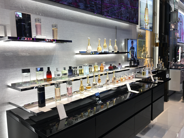 迪奥彩妆概念精品店