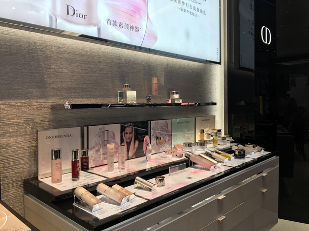 迪奥彩妆概念精品店