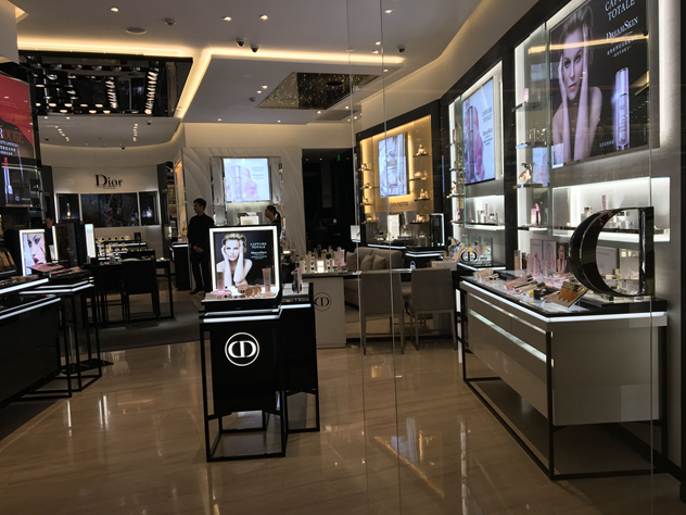 迪奥彩妆概念精品店