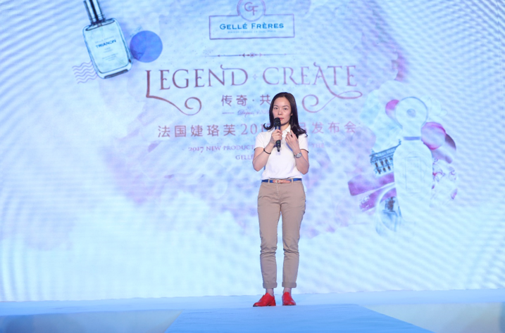 品观网董事长邓敏