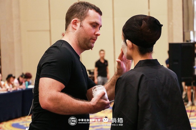 1503145350892507.jpg 国际美业名师大讲堂 好莱坞特效化妆大师现场教学.JPG