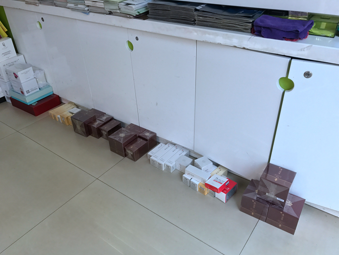 1508474899840713.jpg 每天下午待发出的微信订单_副本.jpg