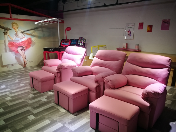 1509420966861230.jpg 美甲区图片.jpg
