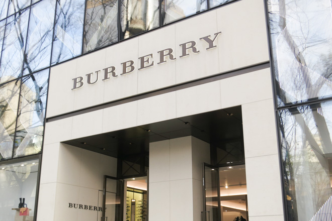1511260358294334.jpg b_burberry_omotesando-20170412_001-thumb-660xauto-686403-thumb-660xauto-775581.jpg