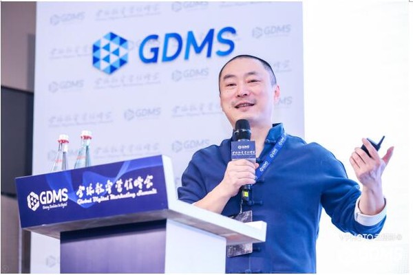 丽人丽妆CEO黄韬 丽人丽妆CEO黄韬