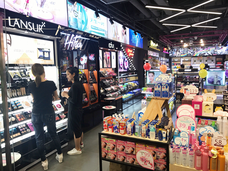 店内1.jpg