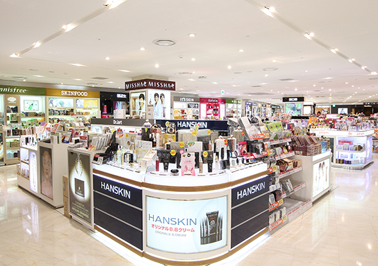 1524652630363937.jpg Lotte's flagship downtown Seoul store.jpg