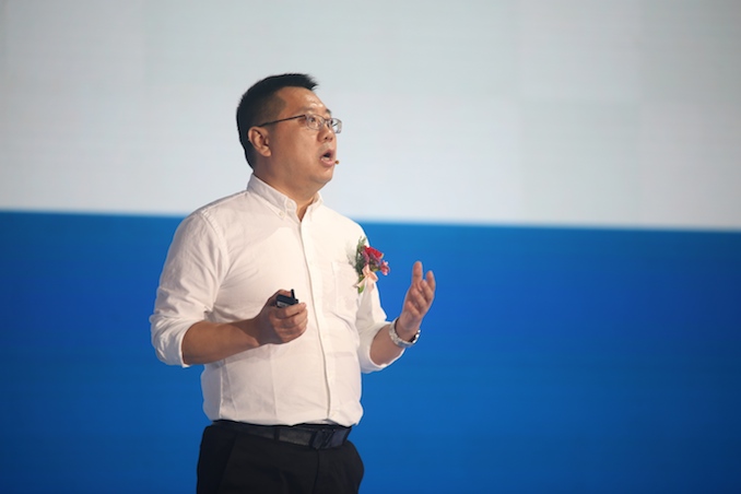 1525789338155691.jpg 图:伊贝诗董事总经理阳猛.jpg
