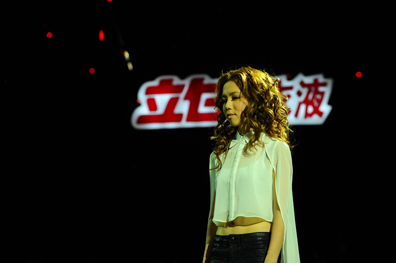 1526555155390918.jpg 立白 洗衣液 电视广告_副本.jpg