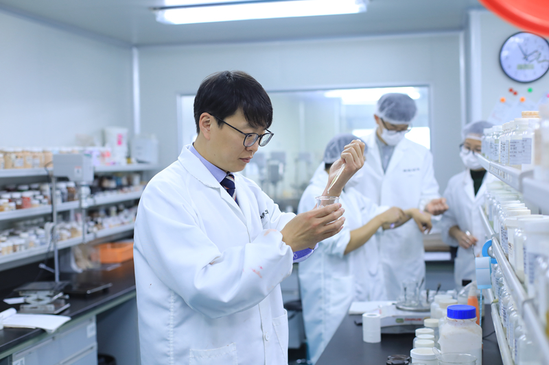 臻臣研究所所长申福澈 臻臣研究所所长申福澈