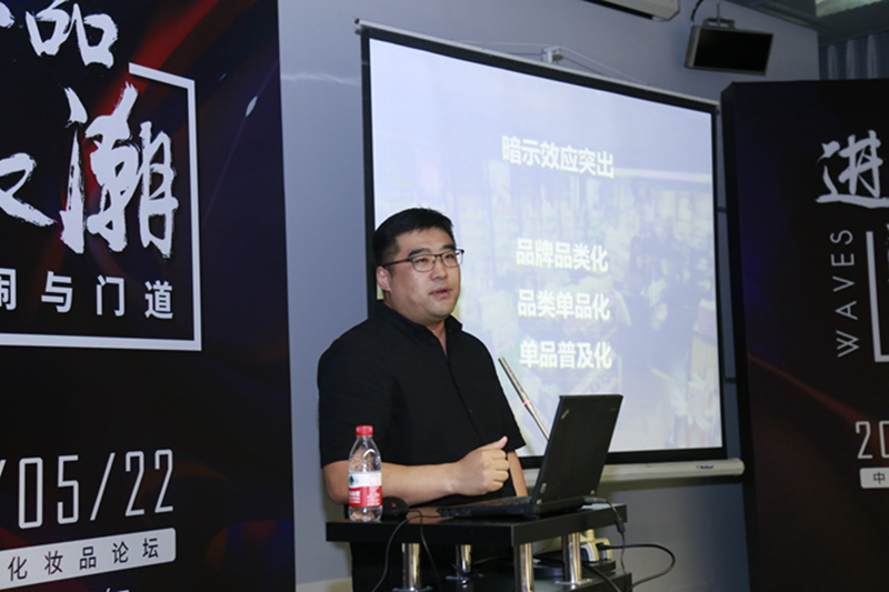 1527667484624730.jpg 叶光照片.jpg