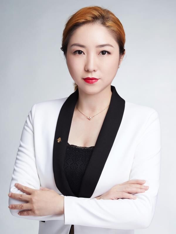 李佳 李佳