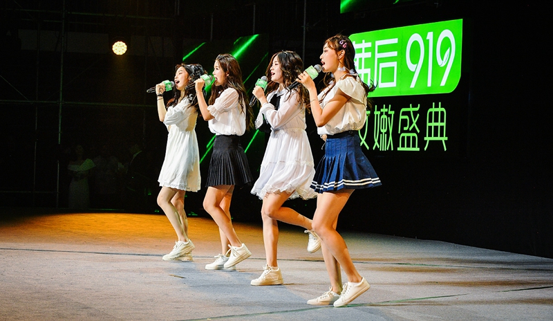 火箭少女101表演 火箭少女101表演