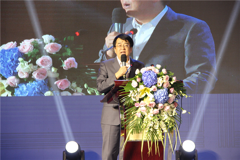 1537198923761074.jpg 磐缔资本创始合伙人王茁现场分享化妆品行业投资策略.JPG