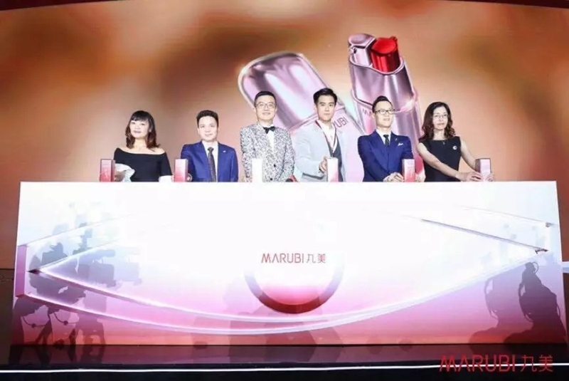 现场见证彭于晏签名限定版产品发布 现场见证彭于晏签名限定版产品发布