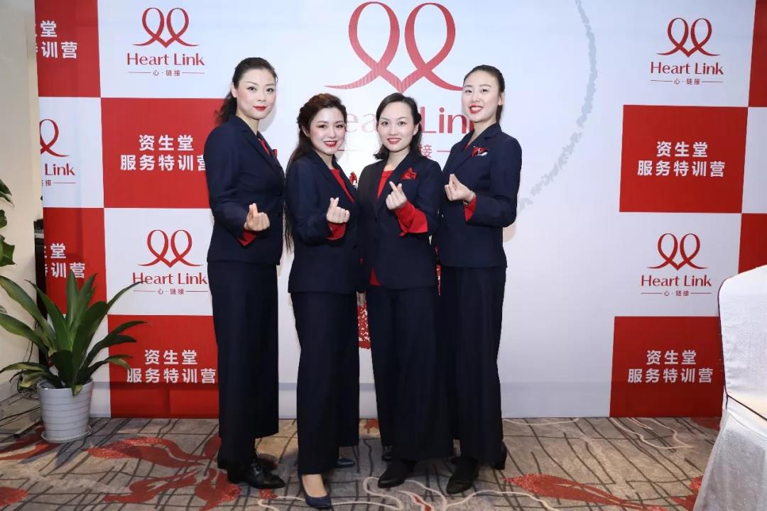 1544772087104856.jpg 培训老师.jpg