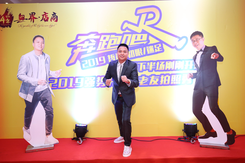 哲科创始人冯小虎_副本.jpg