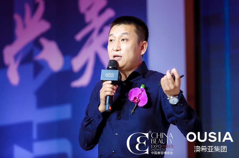 奕龙.jpg