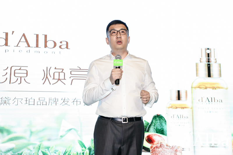 1558500492986175.jpg 张晨_副本.jpg
