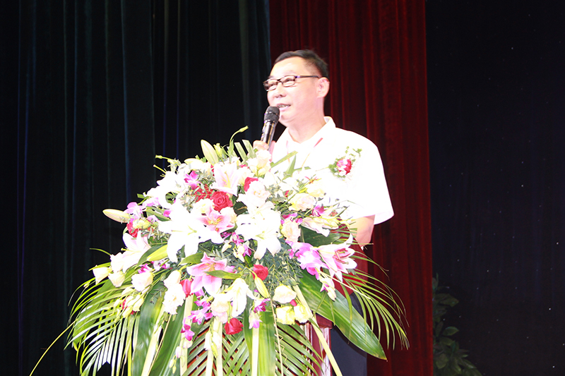 1565446097561804.jpg 2.临沂市工商联化妆品商会会长王怀金.JPG