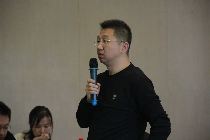 1572249821109552.jpg 4 魅妆化妆品连锁总经理文中伟.jpg