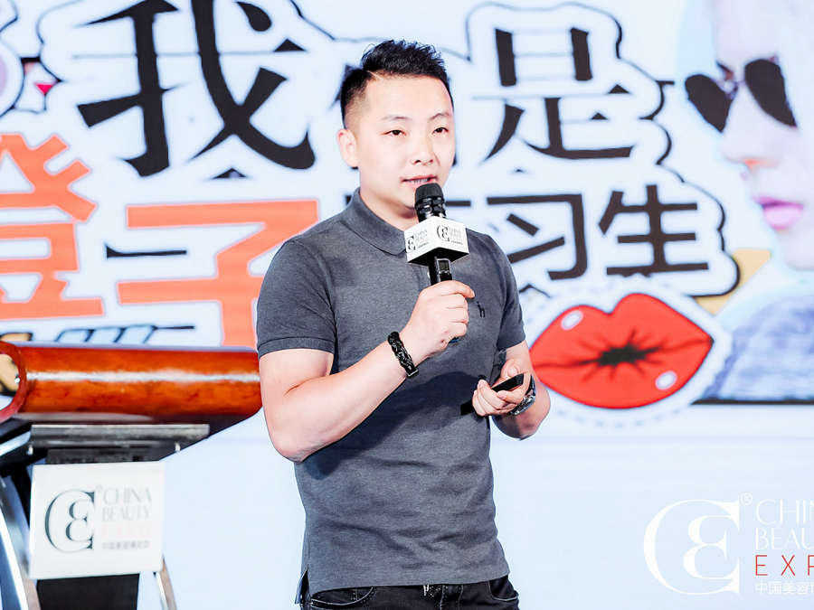 1576233830814371.jpg 橙小橙量贩美妆总经理周建雷_副本.jpg