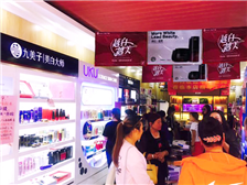 1个美白单品3个月销量超50万瓶 就因选对营销？
