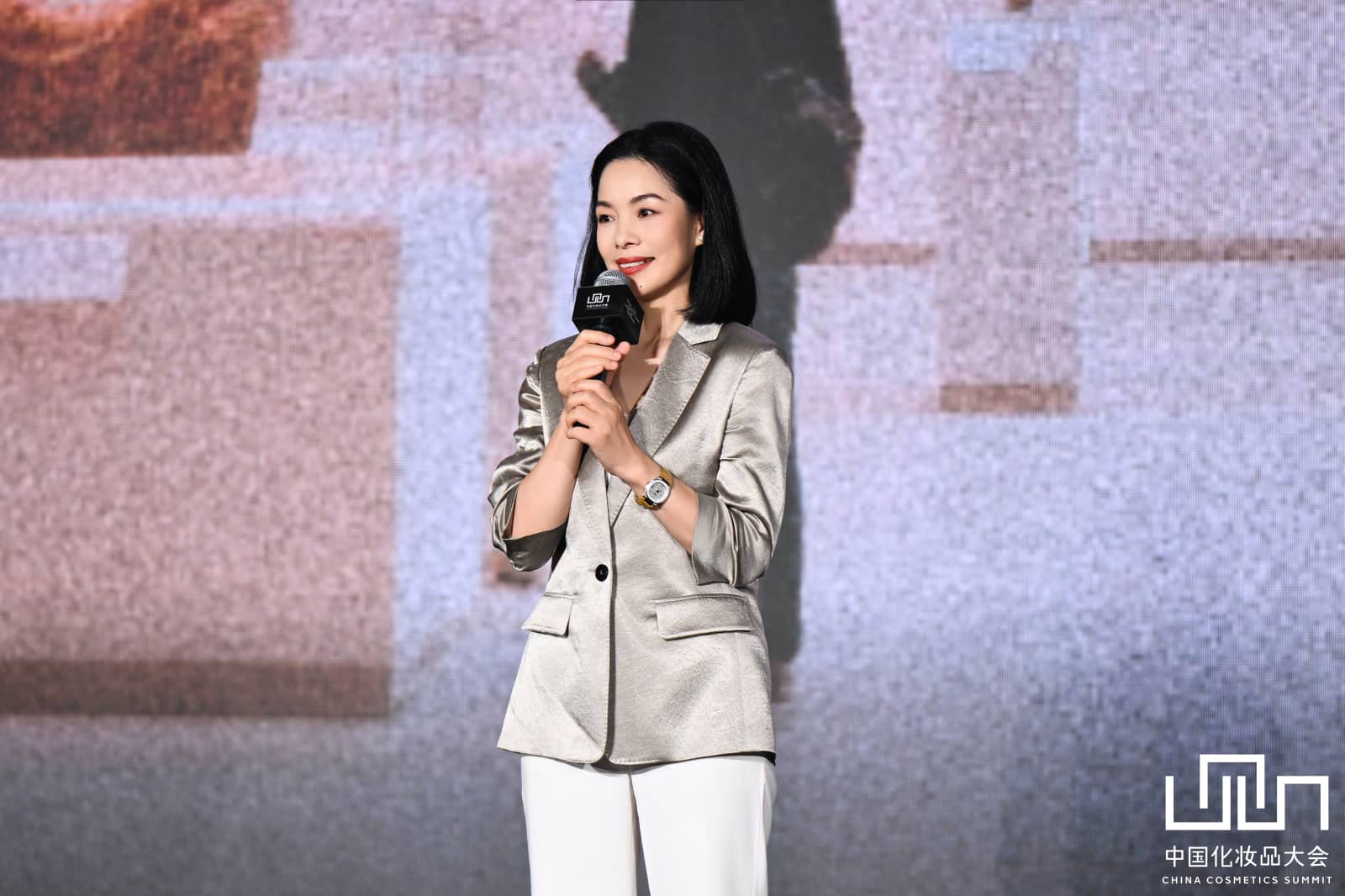 中国化妆品大会 | 寻美：超越周期限制的人性之美
