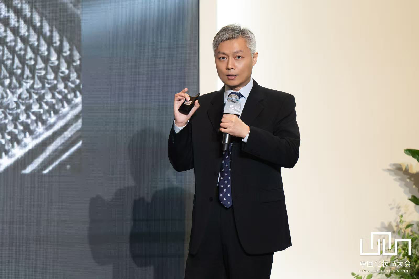 中国化妆品大会 | 广东柏文康跃军：这个“妆品新物种”，成为美妆巨头集体押注的“吸金密码”