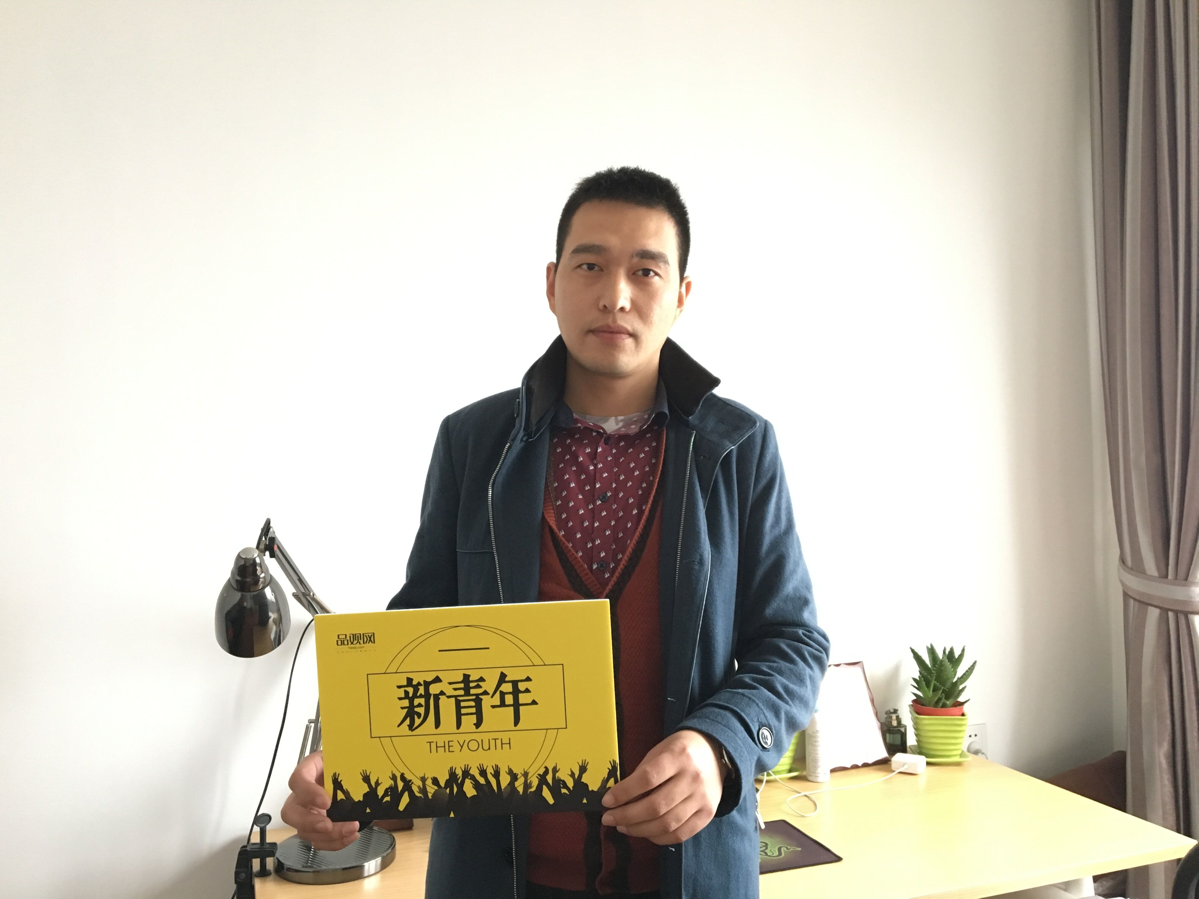 新青年他开了15年的校园店为何改开生活馆