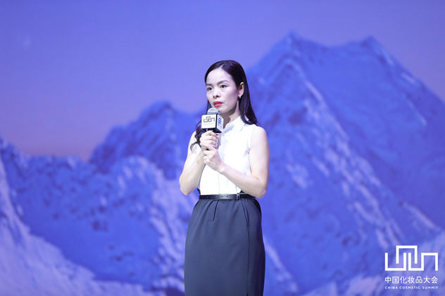 品观网董事长邓敏